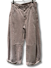 Carica l'immagine nel visualizzatore di Gallery, SOUVENIR M38F1266CAMOSCIO
