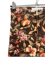 Carica l'immagine nel visualizzatore di Gallery, Pantalone flare fiorito 
