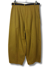 Carica l'immagine nel visualizzatore di Gallery, Pantalone barrel cammello 
