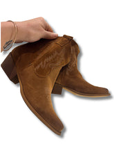 Carica l'immagine nel visualizzatore di Gallery, DIVINE FOLLIE PEDF203CUOIO
