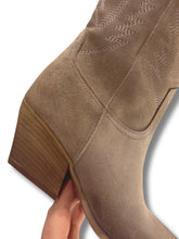 Carica l'immagine nel visualizzatore di Gallery, DIVINE FOLLIE SAL324SABBIA
