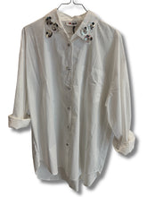 Carica l'immagine nel visualizzatore di Gallery, I LOVE MART FLOREW SHIRTBIANCO
