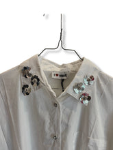 Carica l'immagine nel visualizzatore di Gallery, I LOVE MART FLOREW SHIRTBIANCO
